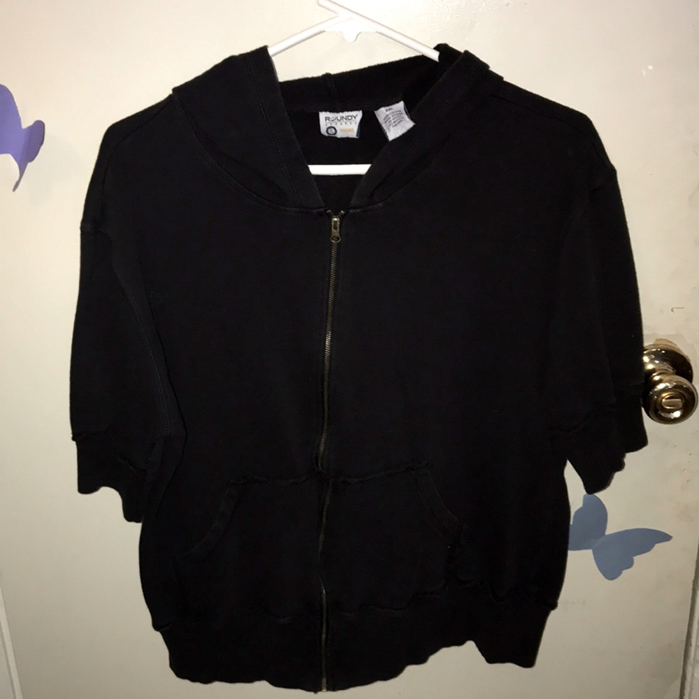 Black short sleeve zipper sweater